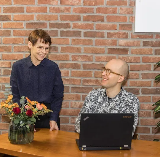 Työskentelyä Mandaatin toimistolla